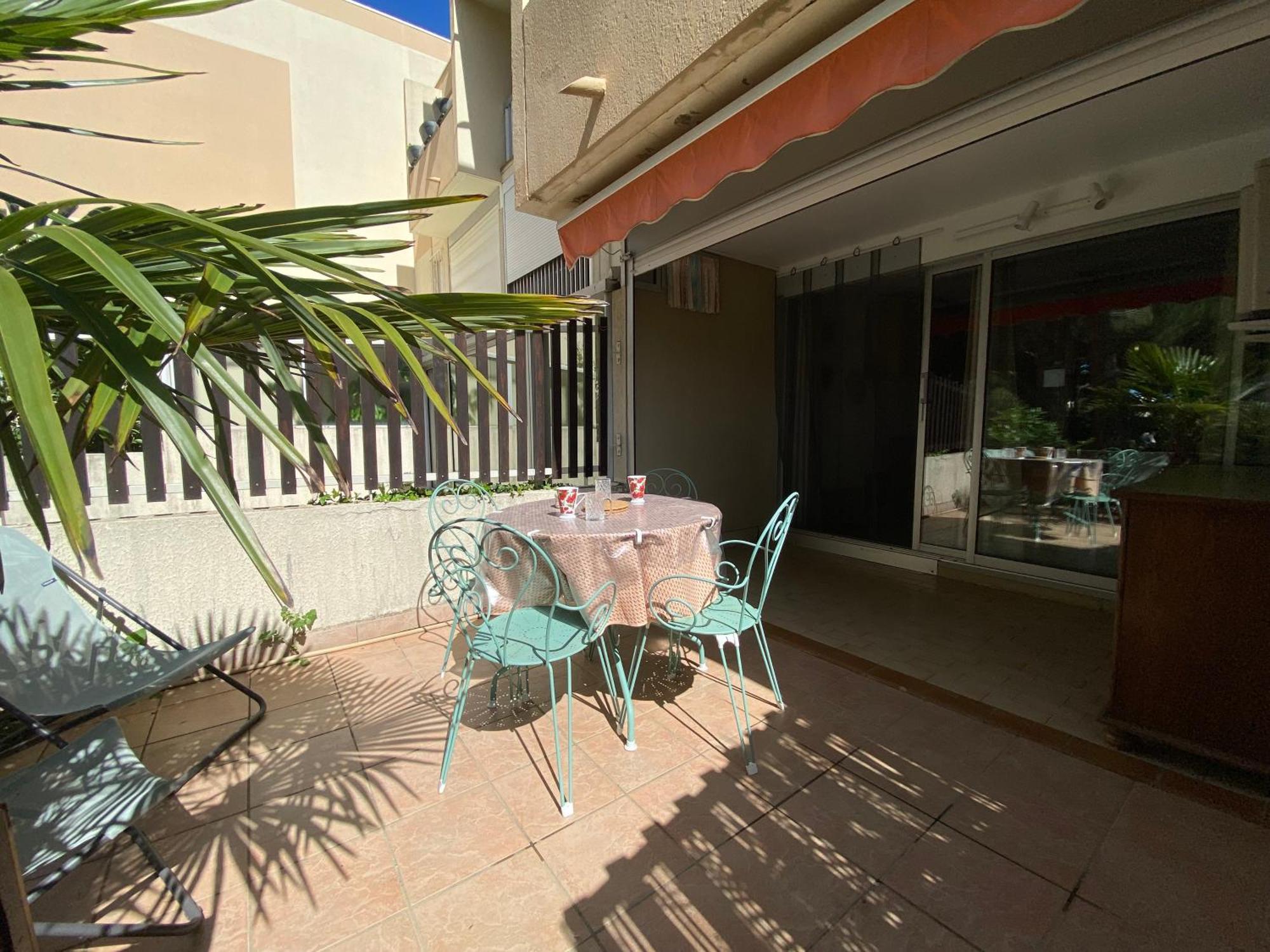 Sol-Y-Days Los Amigos, Studio 4 Couchages En Rez-De-Jardin, Avec Grande Terrasse Et Parking, A 250M De La Plage Le Grau-du-Roi Bagian luar foto